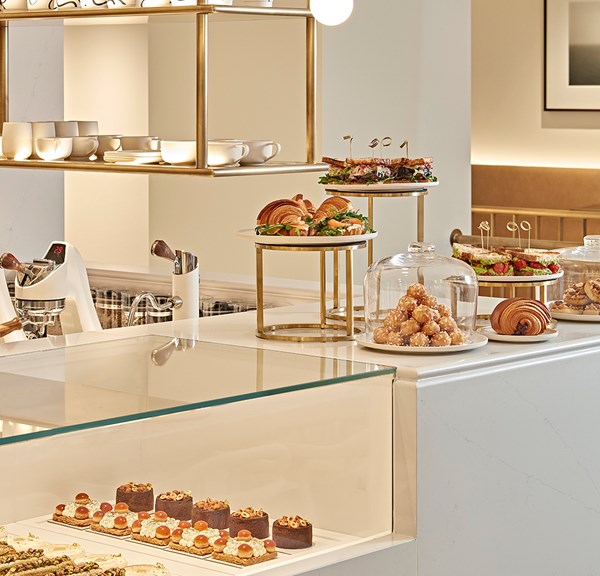 The Patisserie Collection : Signature and Bespoke Cakes - The Maybourne  Riviera